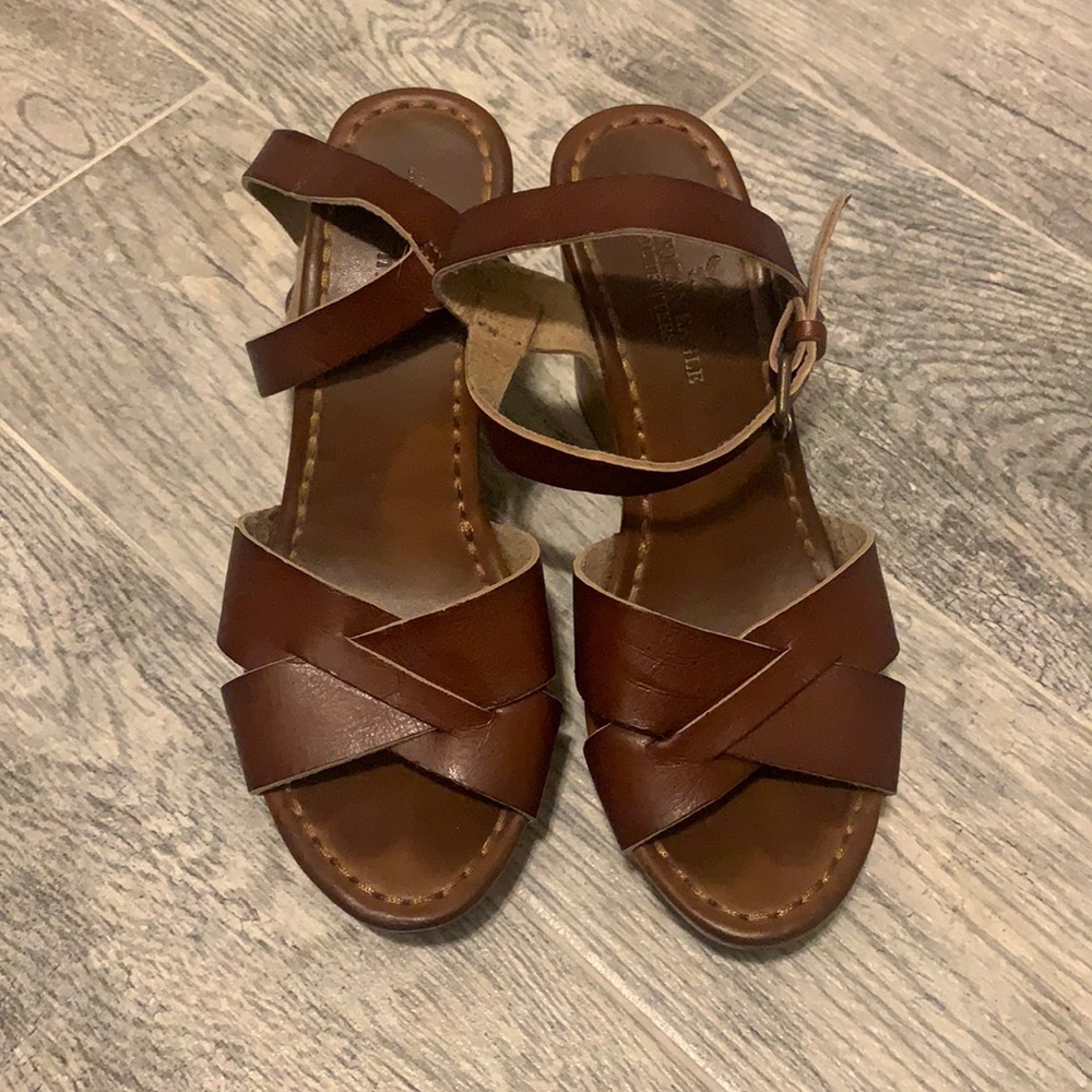 American Eagle Brown Wedges